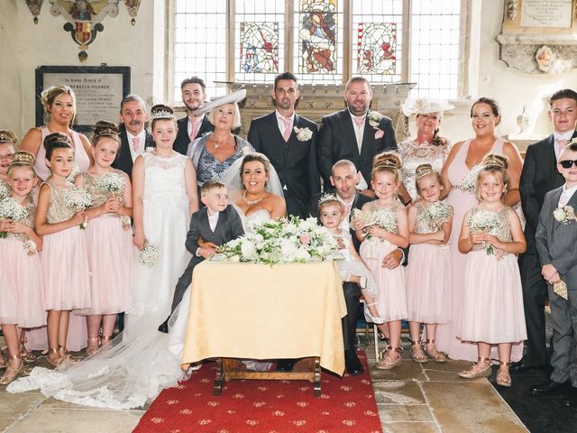 Gareth and Leela&apos;s Wedding in Spalding, Lincolnshire 6