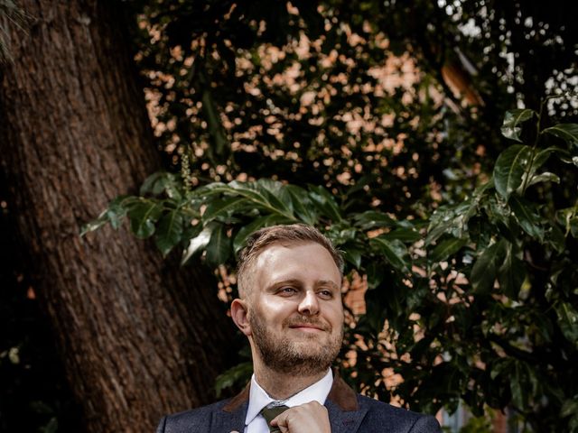 Duncan and Claire&apos;s Wedding in Manchester, Greater Manchester 6