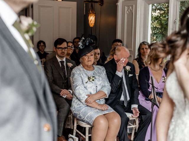 Duncan and Claire&apos;s Wedding in Manchester, Greater Manchester 23