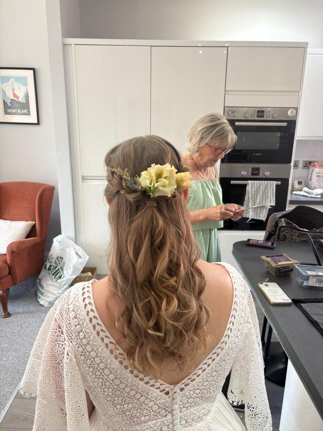 Liz Shilling Bridal Hair - 2