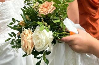 Stems Florist and Gifts - 2