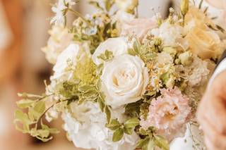 Nova Blooms Florist - 12