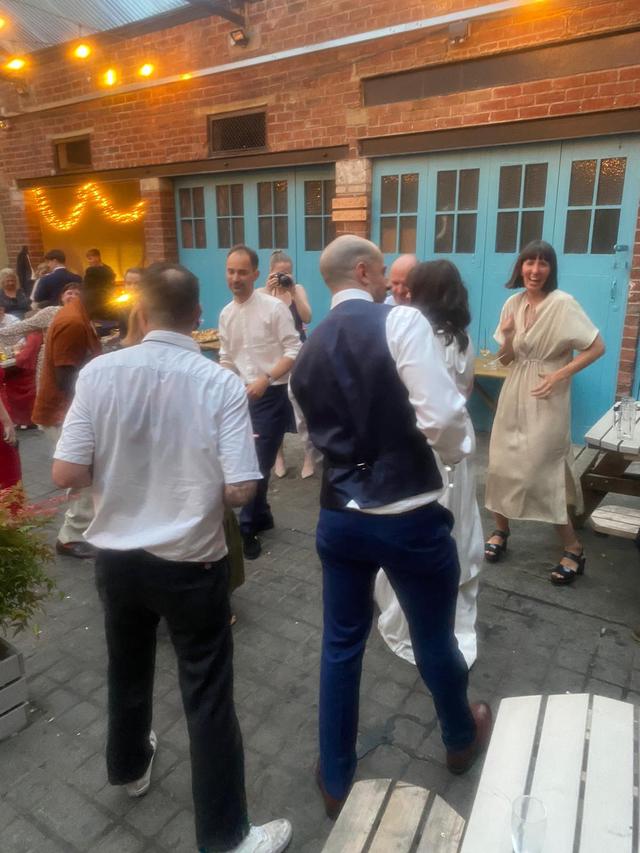KNEES UP - 2