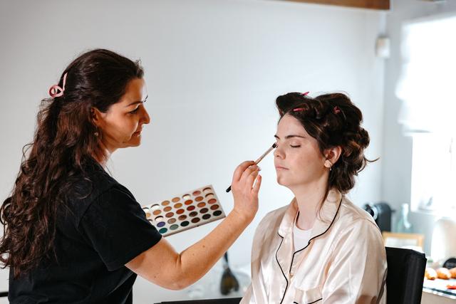 Joanna Plimmer Makeup Artist - 3