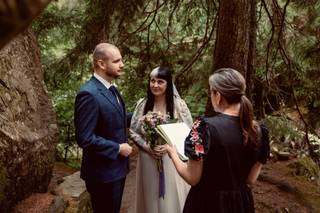 Linda Keys, Celebrant - 4