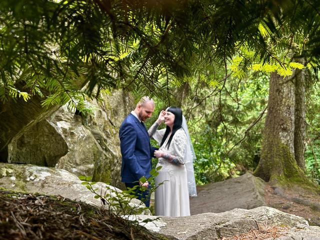Linda Keys, Celebrant - 3