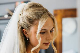 Phoebe Barnes Bridal Hair - 8