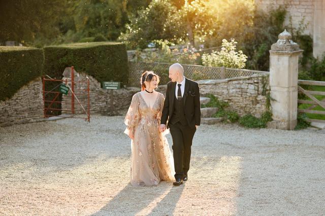 Julia Hawkes Your Celebrant in the Cotswolds - 1