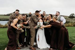 Lara Belle Bridal Boutique - 7