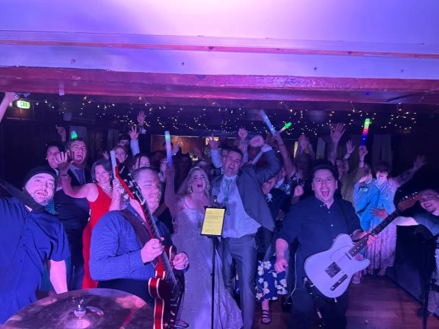 Oceanview Party Band - 3