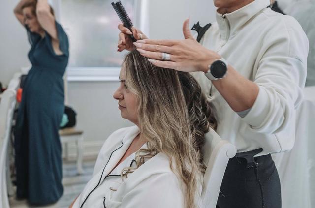 Beckie's Bridal Hair - 1
