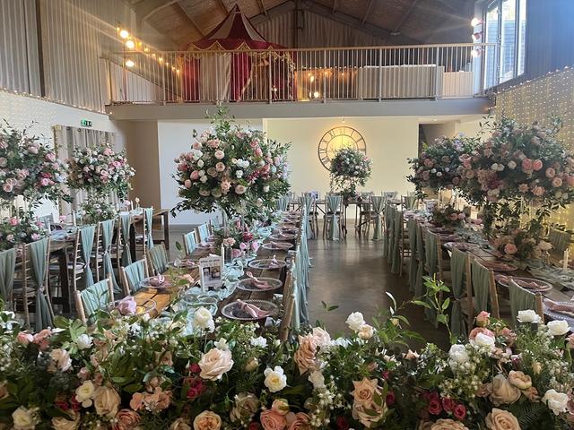 Layes Wedding Stylists - 1