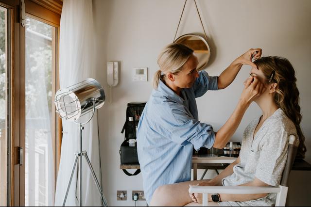 Helen Lee Makeup Artist - 1