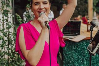Laura Frances Wedding Singer - 6