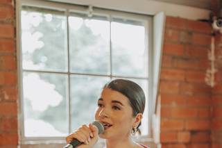 Laura Frances Wedding Singer - 8