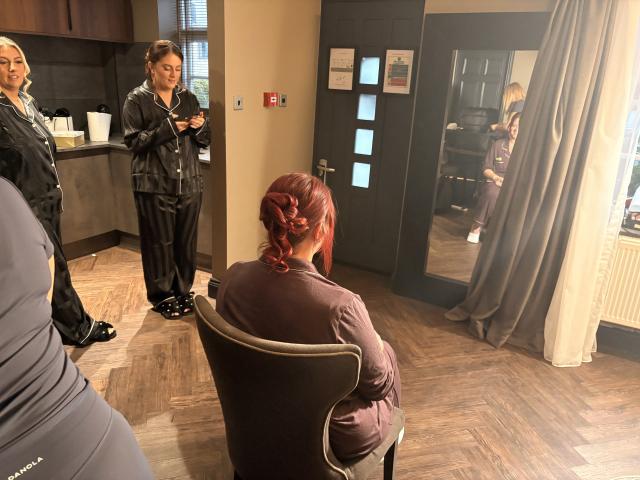 LAV Hair Styling - 1