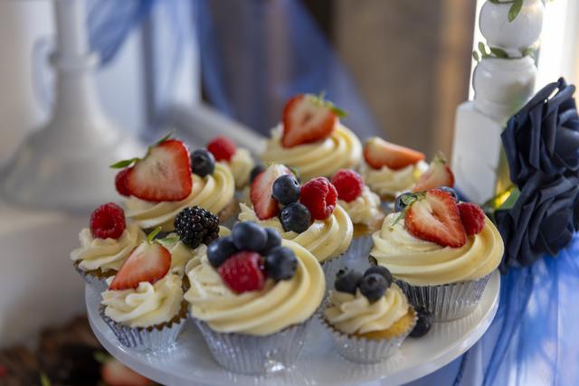 The Incredible Cake Company - 1