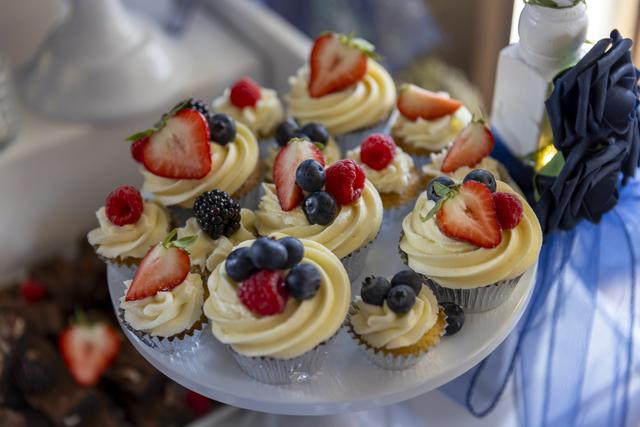 The Incredible Cake Company - 4