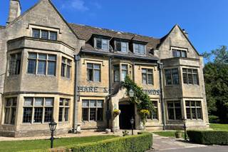 The Hare and Hounds Hotel - 8