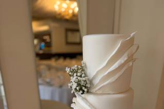 Helen's Cakery - 11