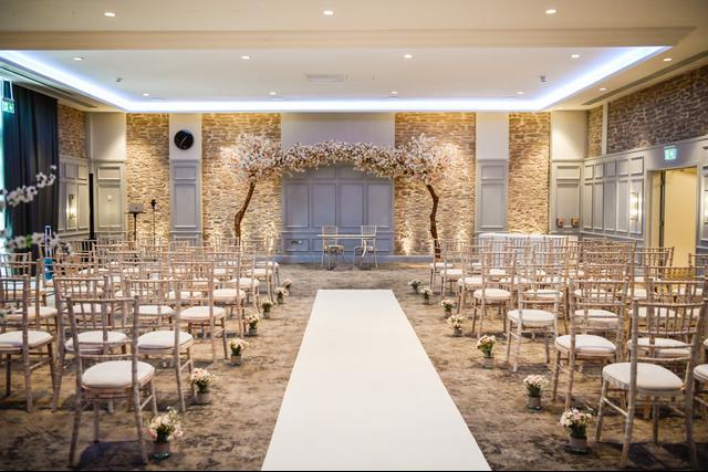 De Vere Cotswold Water Park - 3
