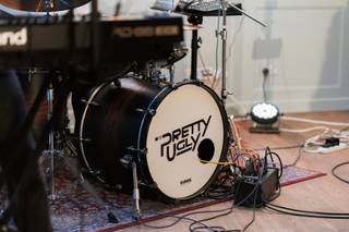 The Pretty Ugly - Pop-Rock & 80s Wedding Trio - 8
