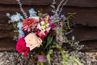 Vanilla Ruffles Floral Design - 5