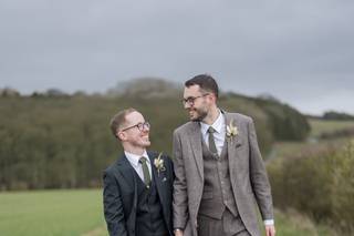 Tom Groves Photos - 11