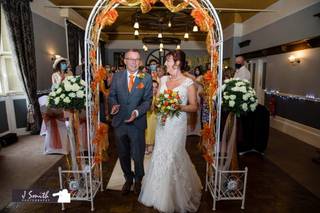 The Saracens Head Hotel - 8