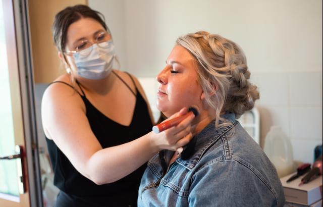 The Looking Glass Girls Hair & Makeup - 4