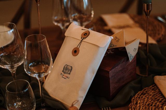 Top Table Escapes - 3