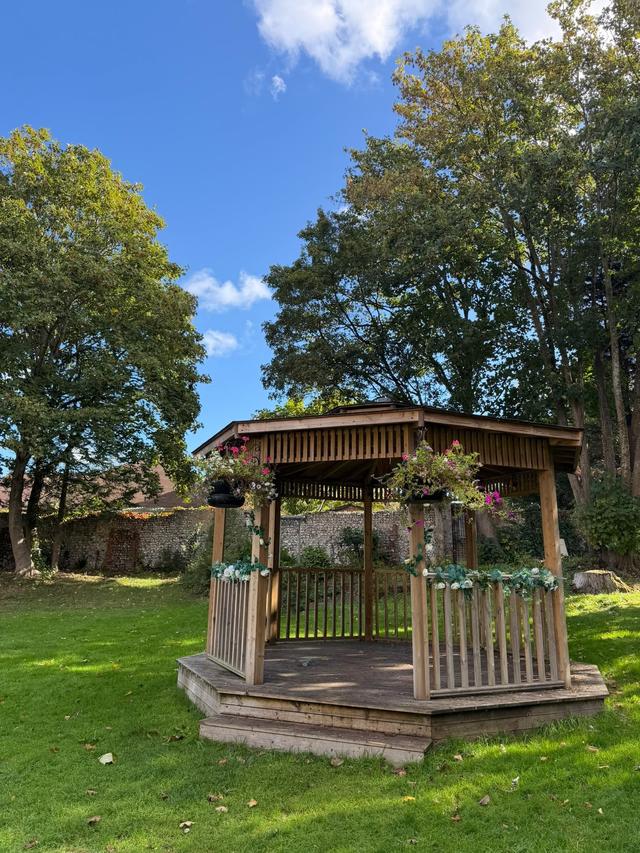 Findon Manor Hotel - 2