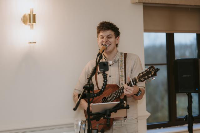 24 Live Acoustic - 3