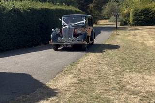 Dickie's Chauffeured Classic Cars - 5