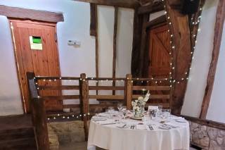 Notley Tythe Barn - 8