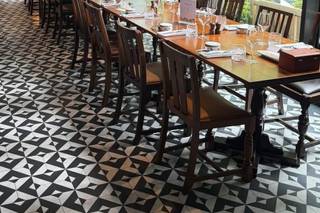 Top Table Escapes - 7