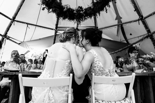 Swan Tipis - 4