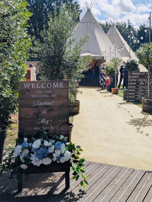 Swan Tipis - 2
