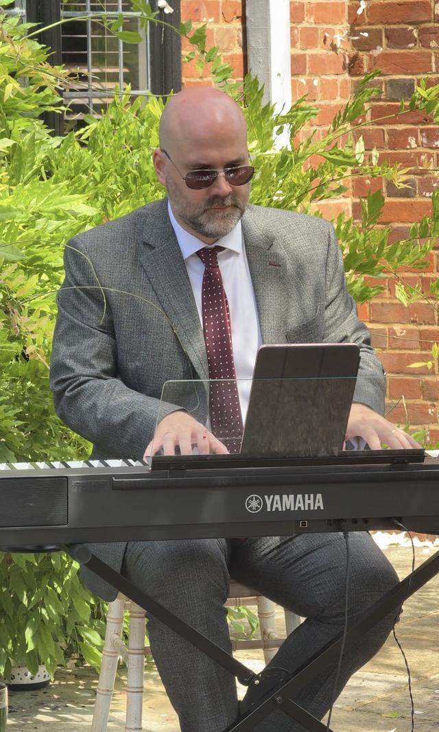 Daniel Law - Wedding & Events Pianist - 2