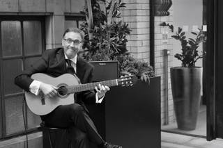 Roger Gamon - Guitarist - 4