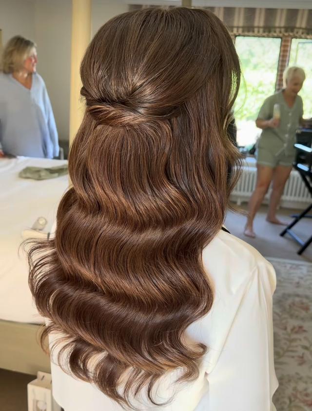 Lucy Daplyn bridal hair - 2