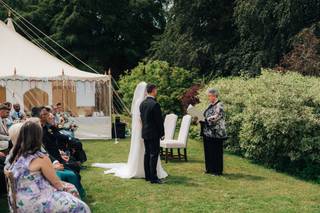 Julia Hawkes Your Celebrant in the Cotswolds - 6
