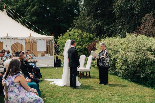Julia Hawkes Your Celebrant in the Cotswolds - 1