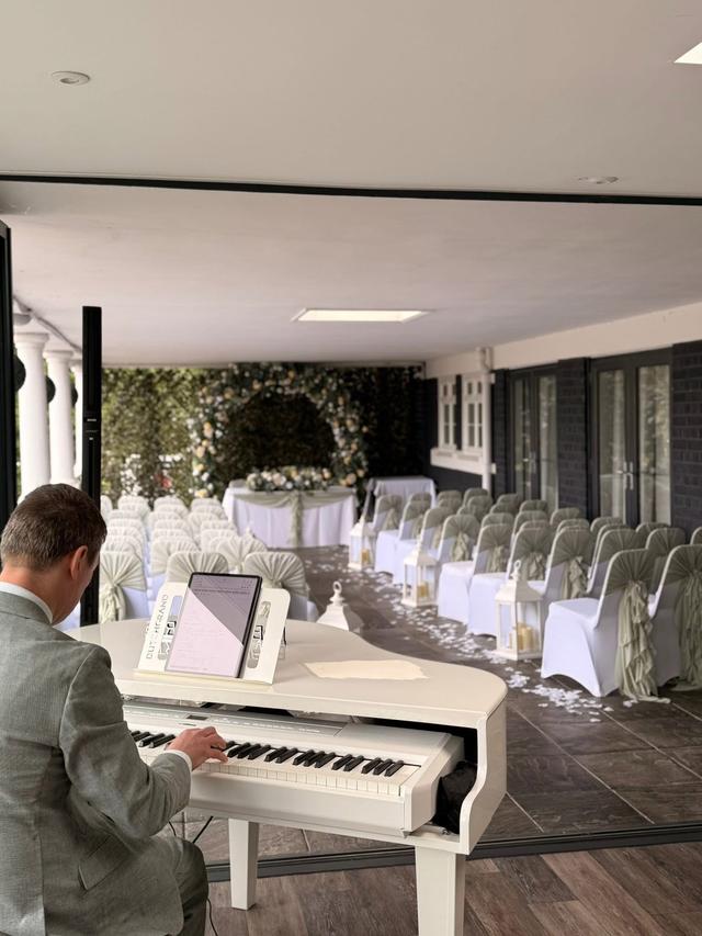 Robbie Roberts Wedding Pianist - 2
