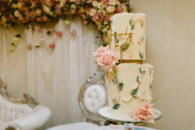 Krumbled Boutique Cakery - 4