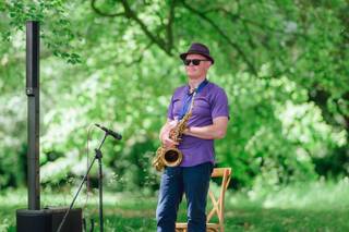 The Wedding Saxophonist - 6