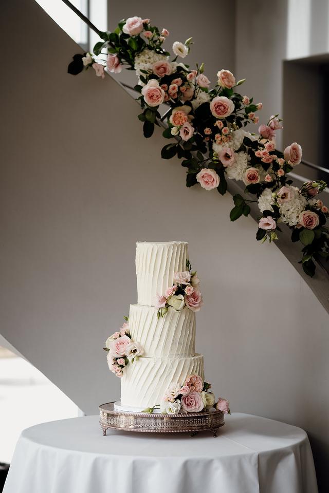 Helen's Cakery - 4