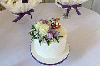 Karen's Creative Cupcakes - 6