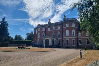 Oakley Hall Hotel - 5