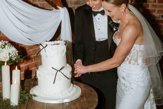 Delicious Pink Cakery - 5